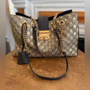 Gucci GG Supreme Bee Padlock Medium Tote with gold hardware